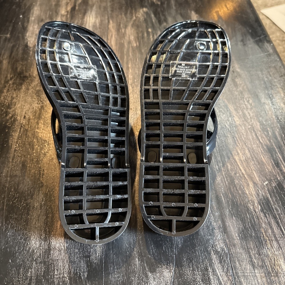 Tommy Hilfiger Vedna Sandals Black W 8 Jelly Thong Cutout Logo Flip Flops New - Picture 6 of 7